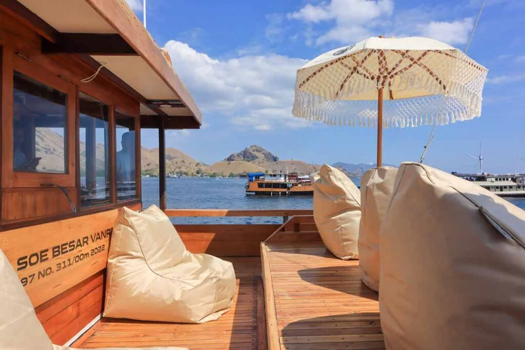 Komodo Tour, Komodo Island tour, Komodo Boat Tour, Komodo island boat tour, Komodo Island Trip, Tour to Komodo