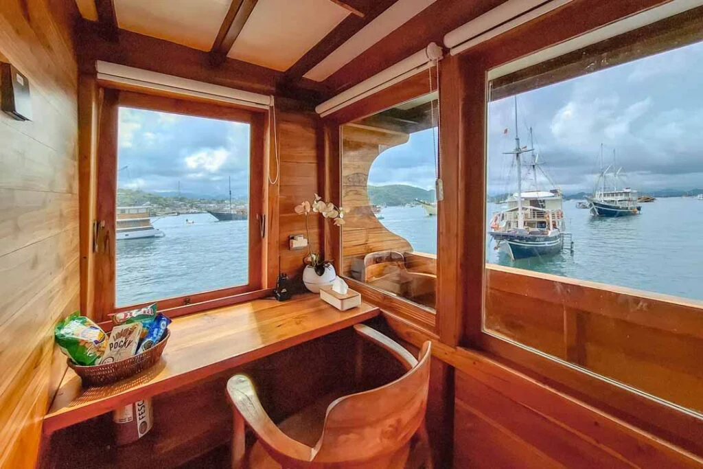 Komodo Tour, Komodo Island tour, Komodo Boat Tour, Komodo island boat tour, Komodo Island Trip, Tour to Komodo