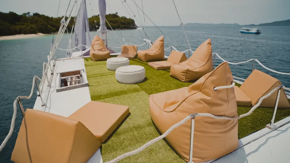 Komodo Tour, Komodo Island tour, Komodo Boat Tour, Komodo island boat tour, Komodo Island Trip, Tour to Komodo