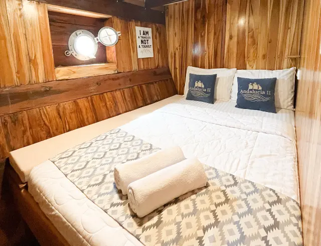 Komodo Tour, Komodo Island tour, Komodo Boat Tour, Komodo island boat tour, Komodo Island Trip, Tour to Komodo