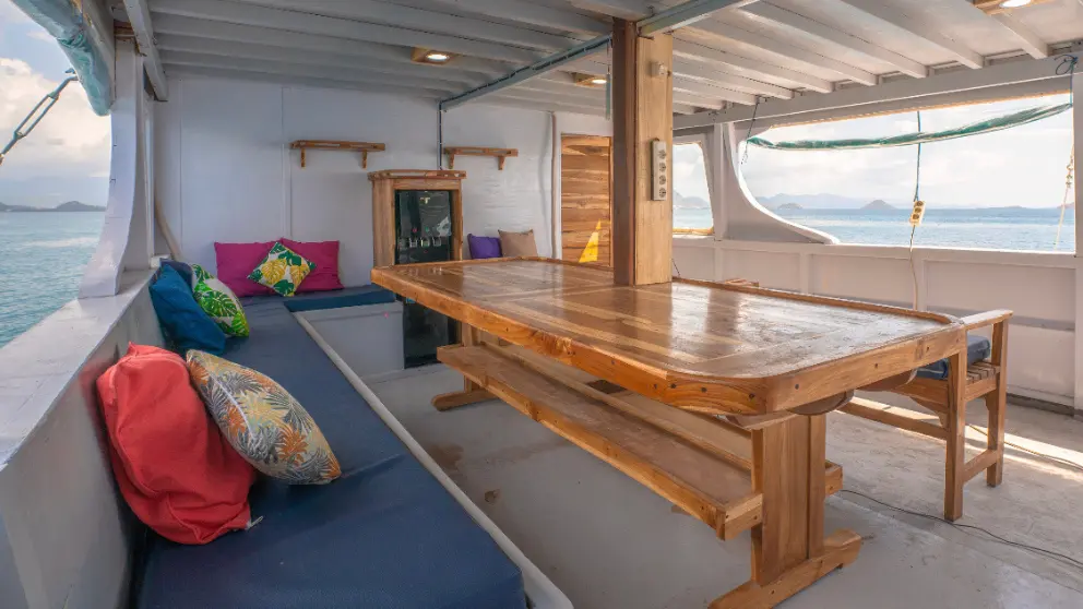 Komodo Tour, Komodo Island tour, Komodo Boat Tour, Komodo island boat tour, Komodo Island Trip, Tour to Komodo