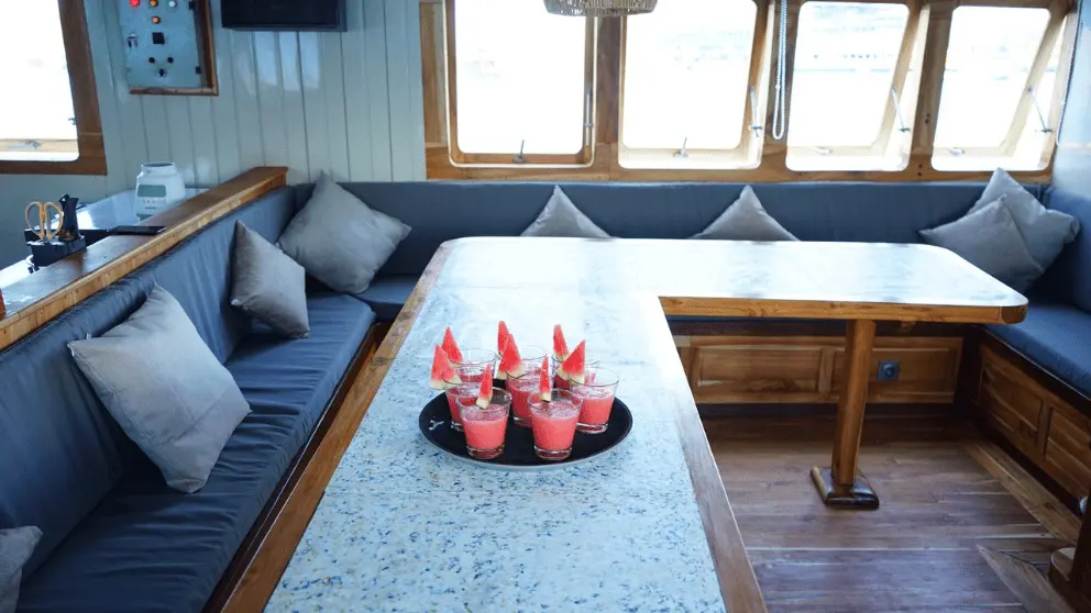 Komodo Tour, Komodo Island tour, Komodo Boat Tour, Komodo island boat tour, Komodo Island Trip, Tour to Komodo