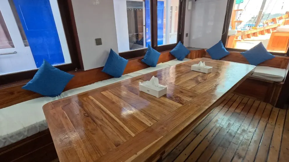 Komodo Tour, Komodo Island tour, Komodo Boat Tour, Komodo island boat tour, Komodo Island Trip, Tour to Komodo