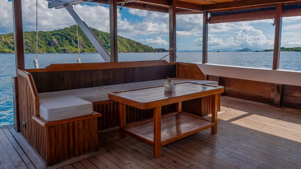 Komodo Tour, Komodo Island tour, Komodo Boat Tour, Komodo island boat tour, Komodo Island Trip, Tour to Komodo