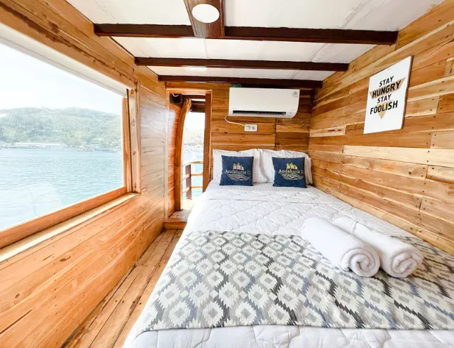 Komodo Tour, Komodo Island tour, Komodo Boat Tour, Komodo island boat tour, Komodo Island Trip, Tour to Komodo