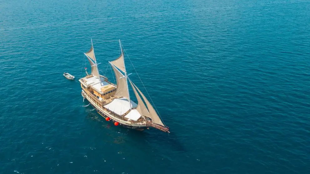 4 Days 3 Nights Komodo Island Tour