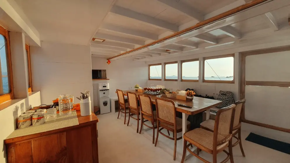 Komodo Tour, Komodo Island tour, Komodo Boat Tour, Komodo island boat tour, Komodo Island Trip, Tour to Komodo