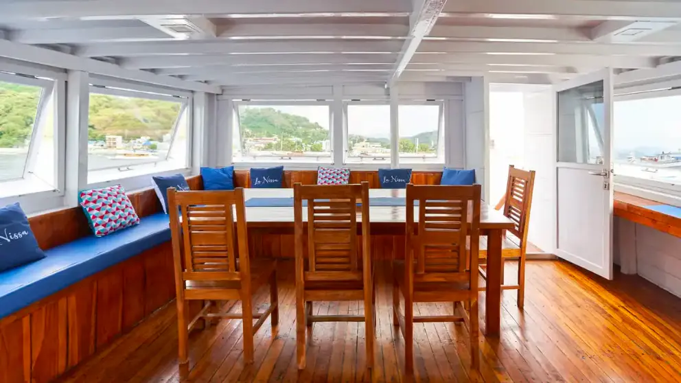 Komodo Tour, Komodo Island tour, Komodo Boat Tour, Komodo island boat tour, Komodo Island Trip, Tour to Komodo