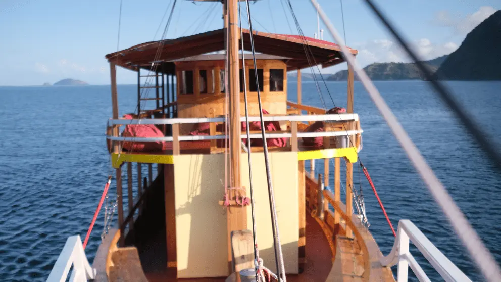 Komodo Tour, Komodo Island tour, Komodo Boat Tour, Komodo island boat tour, Komodo Island Trip, Tour to Komodo