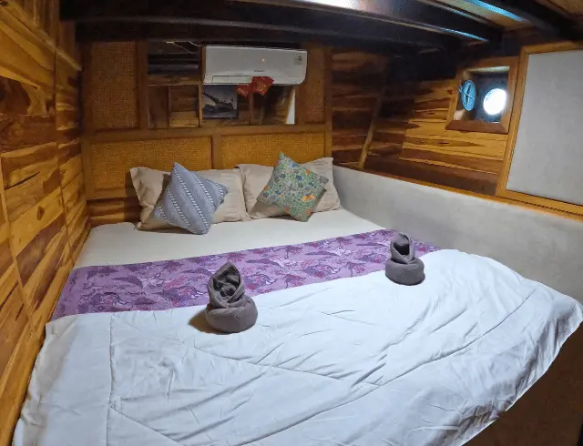 Komodo Tour, Komodo Island tour, Komodo Boat Tour, Komodo island boat tour, Komodo Island Trip, Tour to Komodo