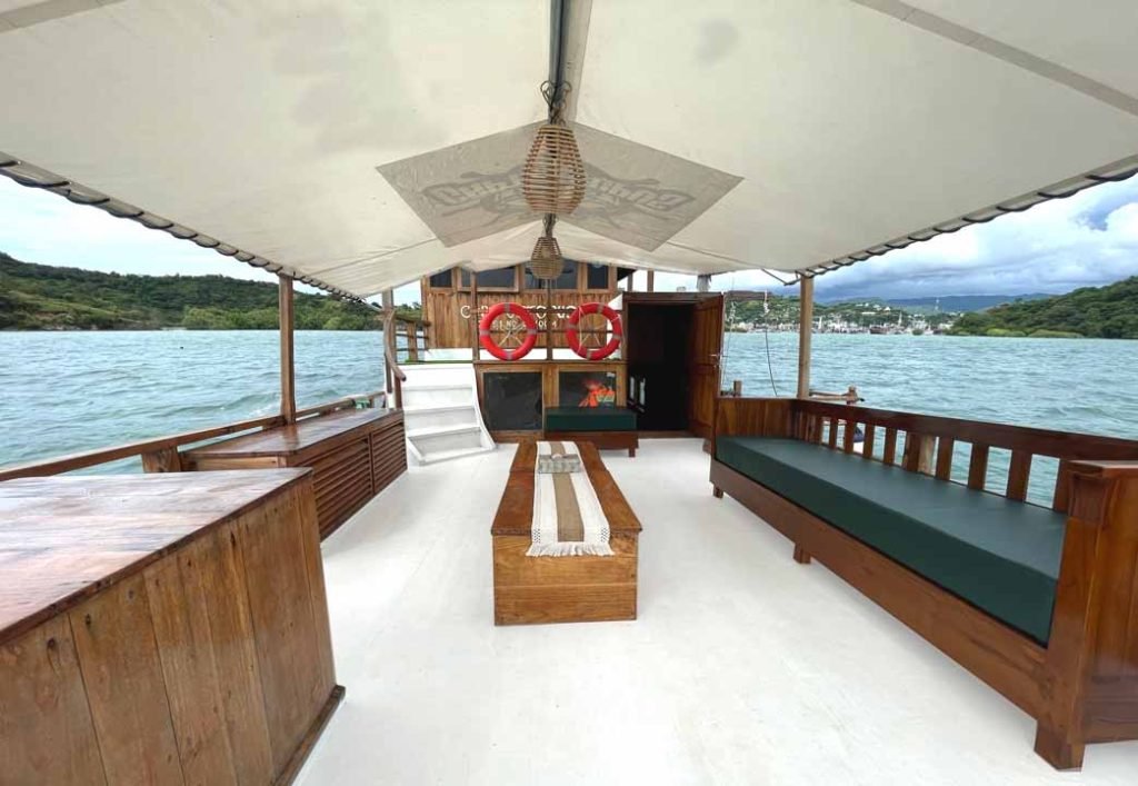 Komodo Tour, Komodo Island tour, Komodo Boat Tour, Komodo island boat tour, Komodo Island Trip, Tour to Komodo