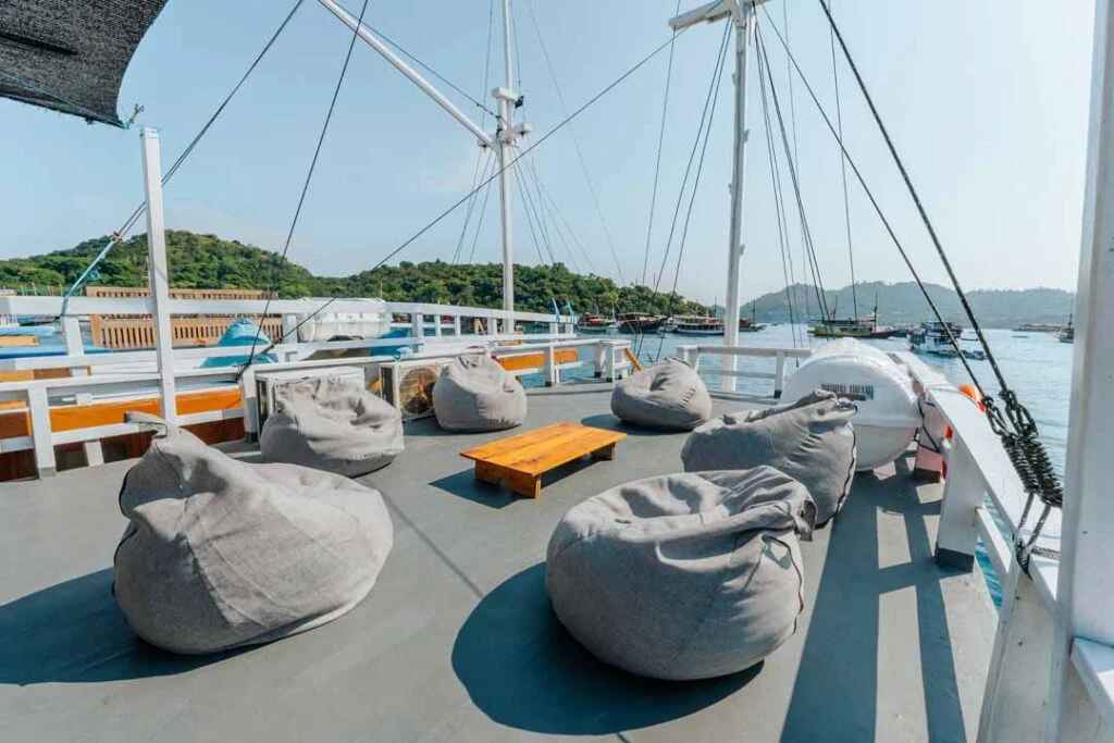 Komodo Tour, Komodo Island tour, Komodo Boat Tour, Komodo island boat tour, Komodo Island Trip, Tour to Komodo