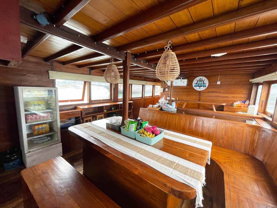 Komodo Tour, Komodo Island tour, Komodo Boat Tour, Komodo island boat tour, Komodo Island Trip, Tour to Komodo