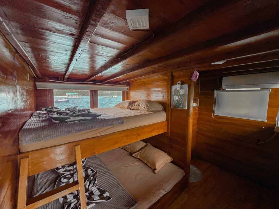 Komodo Tour, Komodo Island tour, Komodo Boat Tour, Komodo island boat tour, Komodo Island Trip, Tour to Komodo