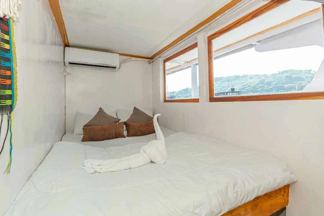 Komodo Tour, Komodo Island tour, Komodo Boat Tour, Komodo island boat tour, Komodo Island Trip, Tour to Komodo