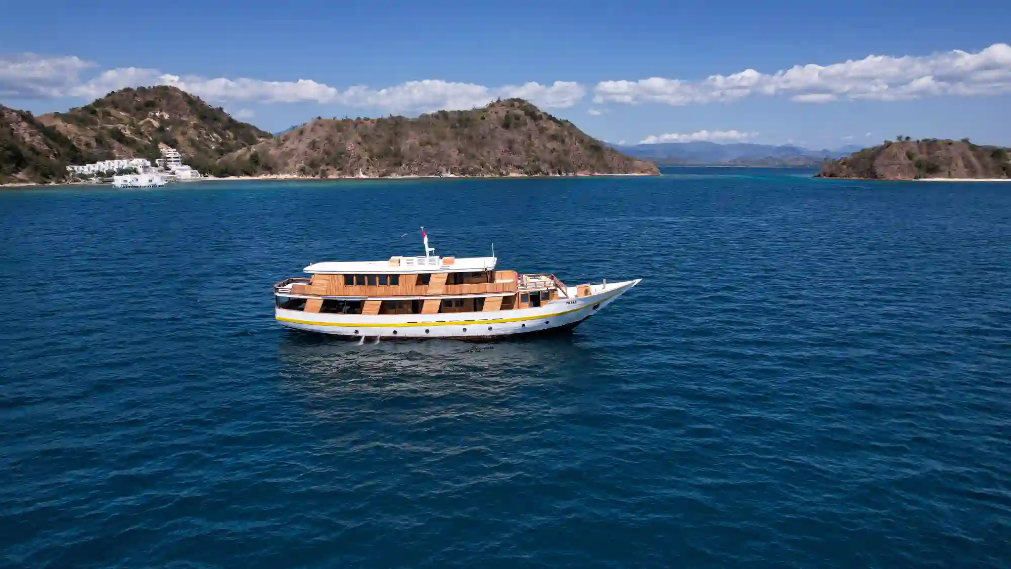 Komodo Tour, Komodo Island tour, Komodo Boat Tour, Komodo island boat tour, Komodo Island Trip, Tour to Komodo