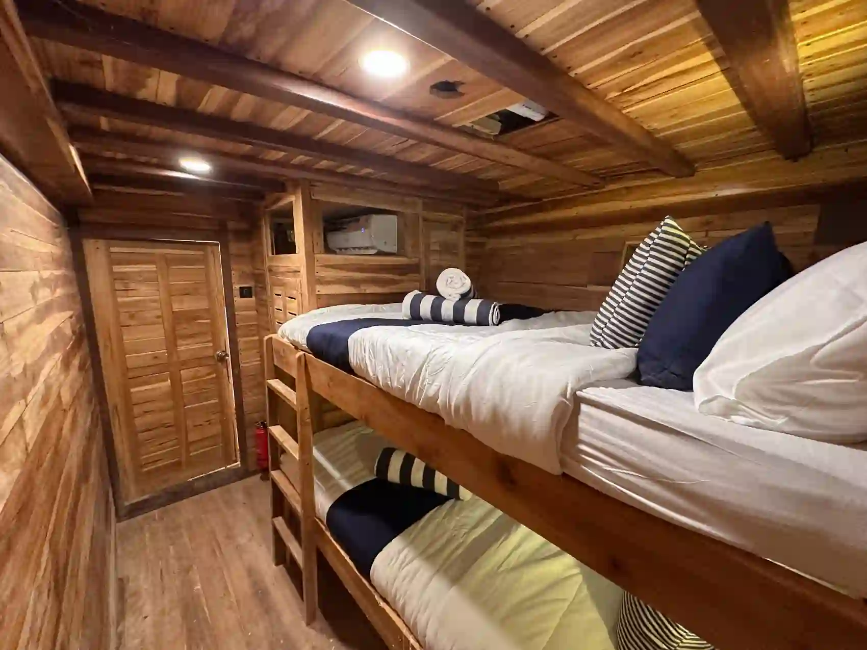 Komodo Tour, Komodo Island tour, Komodo Boat Tour, Komodo island boat tour, Komodo Island Trip, Tour to Komodo