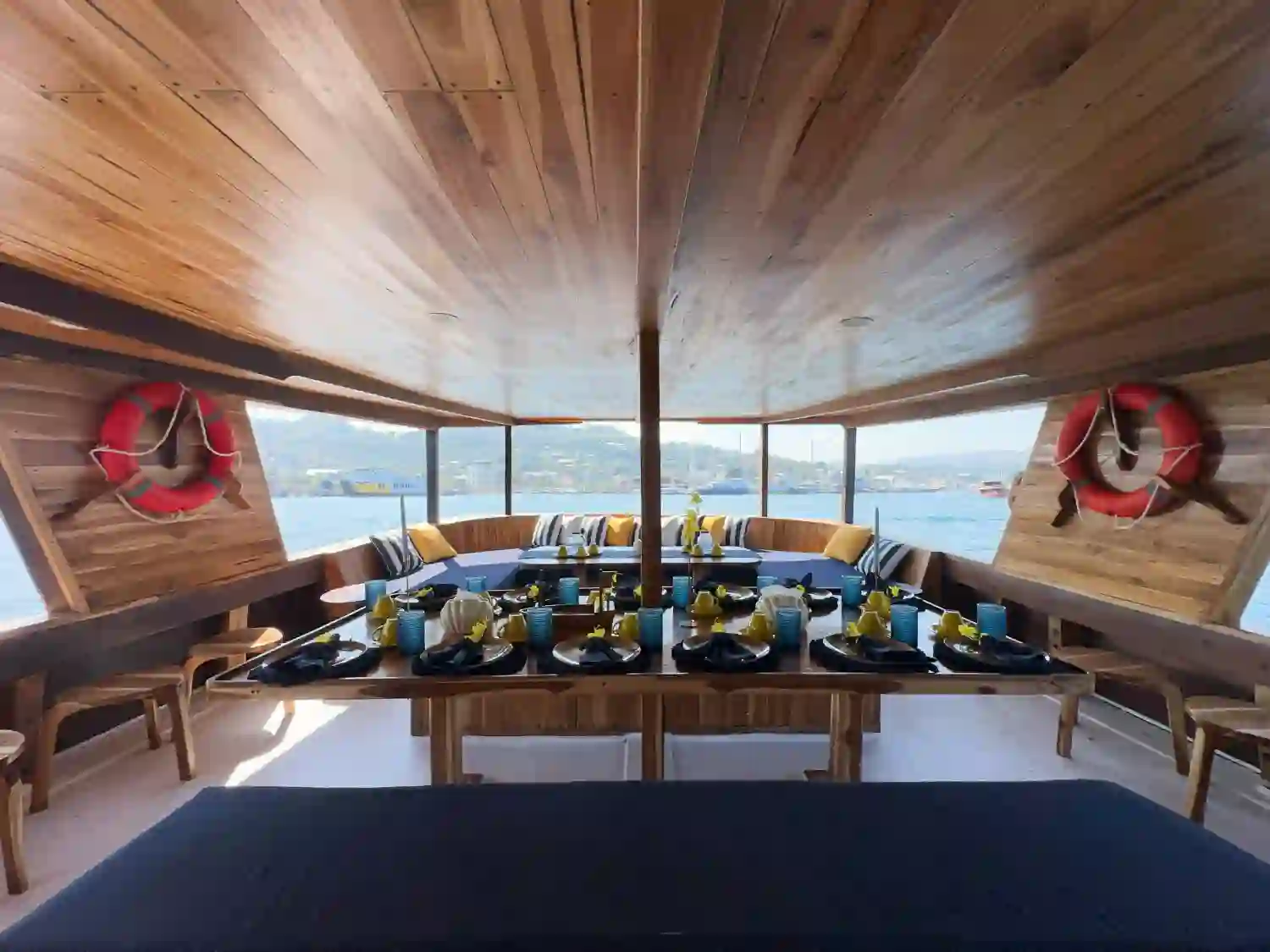 Komodo Tour, Komodo Island tour, Komodo Boat Tour, Komodo island boat tour, Komodo Island Trip, Tour to Komodo